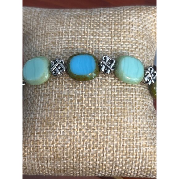 Vintage Silver Tone Turquoise Beaded Bracelet Heart Toggle Clasp Estate 7.5" - Picture 2 of 5